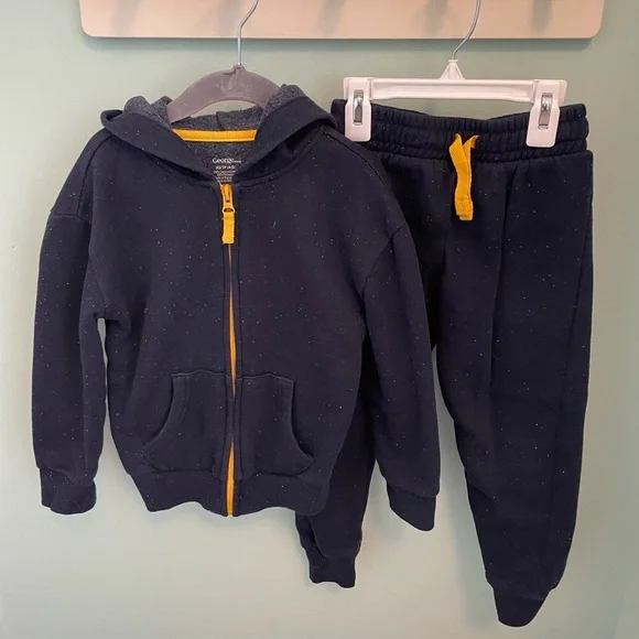 George Sweatsuit - Picture 1 of 7